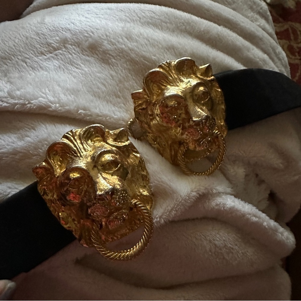 Vintage Mimi Gold Tone Lion Head Door Knocker Belt Buckle